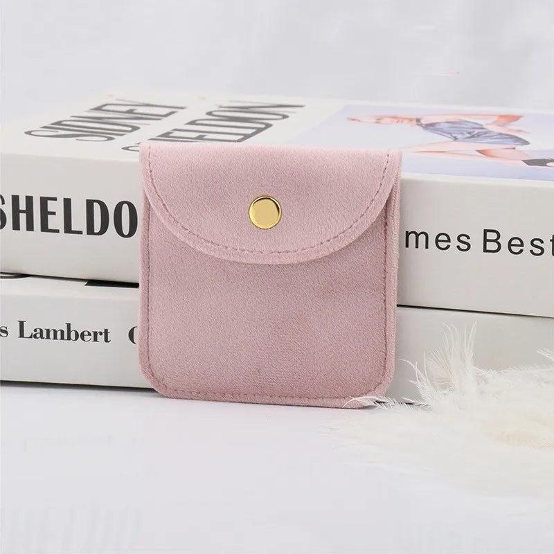 Luxury Velvet Jewelry Gift Pouch – Soft Pink Premium Gift Packaging (Zarinoor)