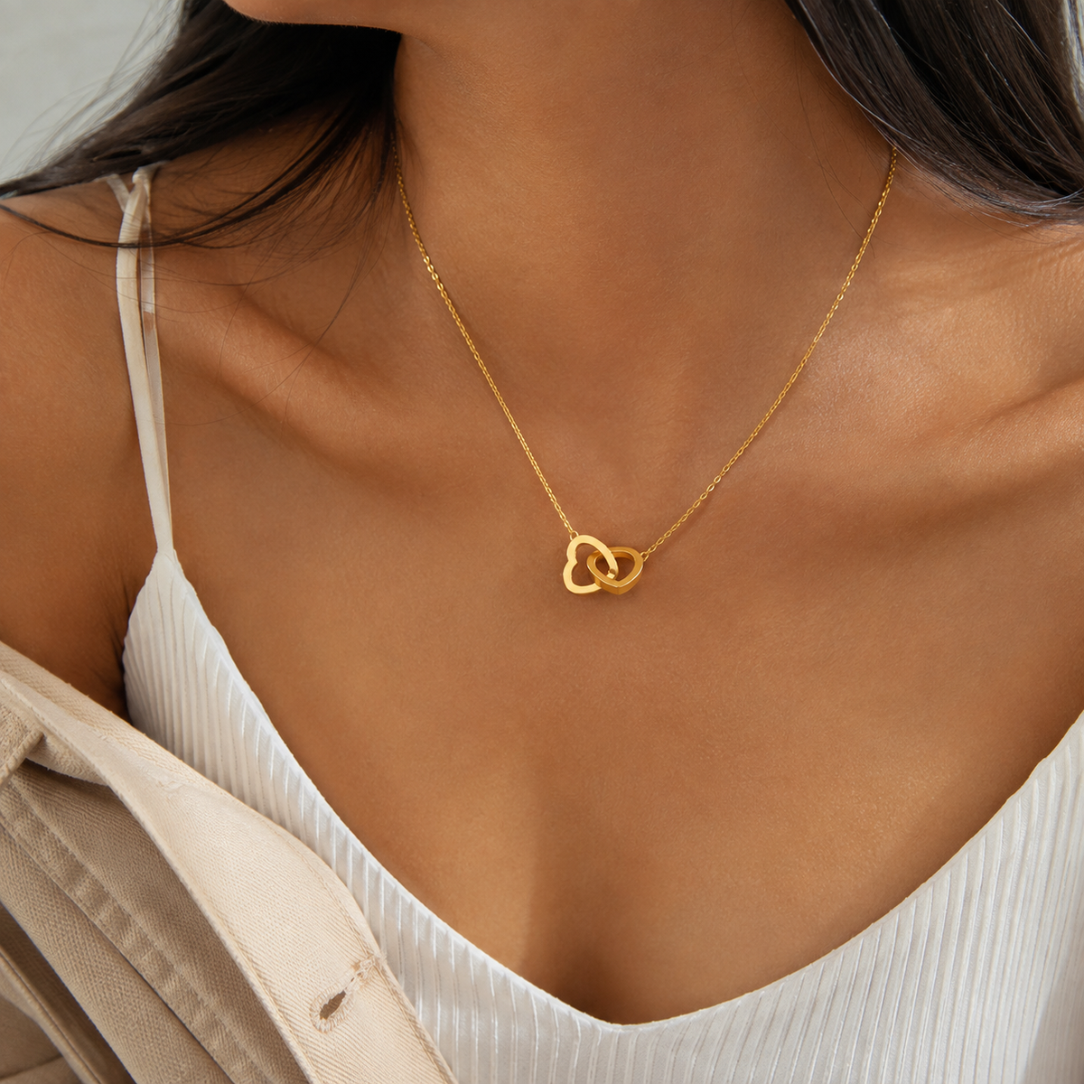 Eternal hearts necklace
