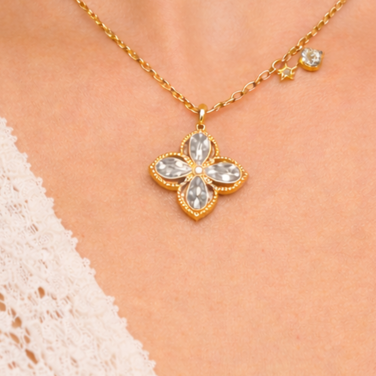 Elegant floral sparkle necklace