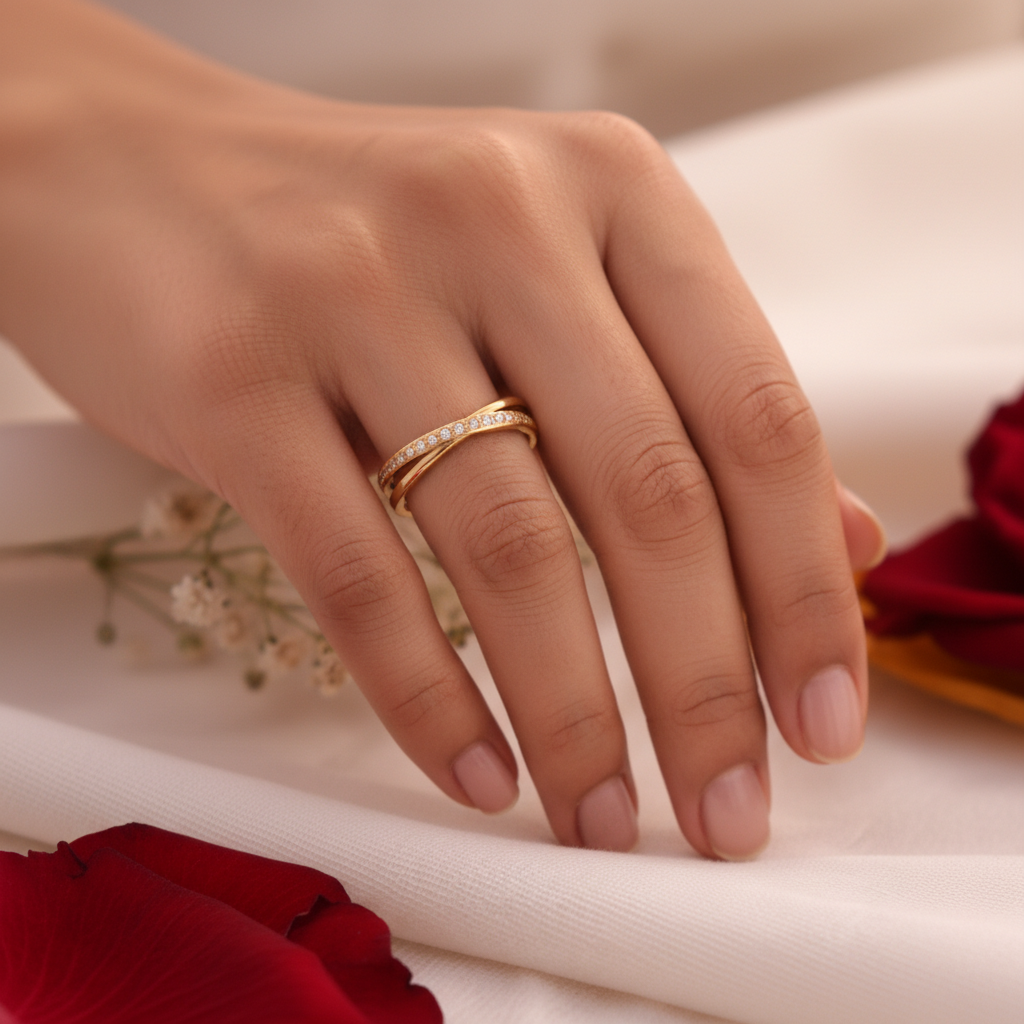 Criss Cross Zircon Gold Ring