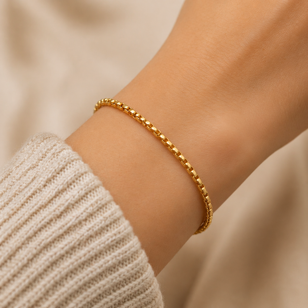Golden Glow Bracelet – Minimal Stackable Everyday Drip