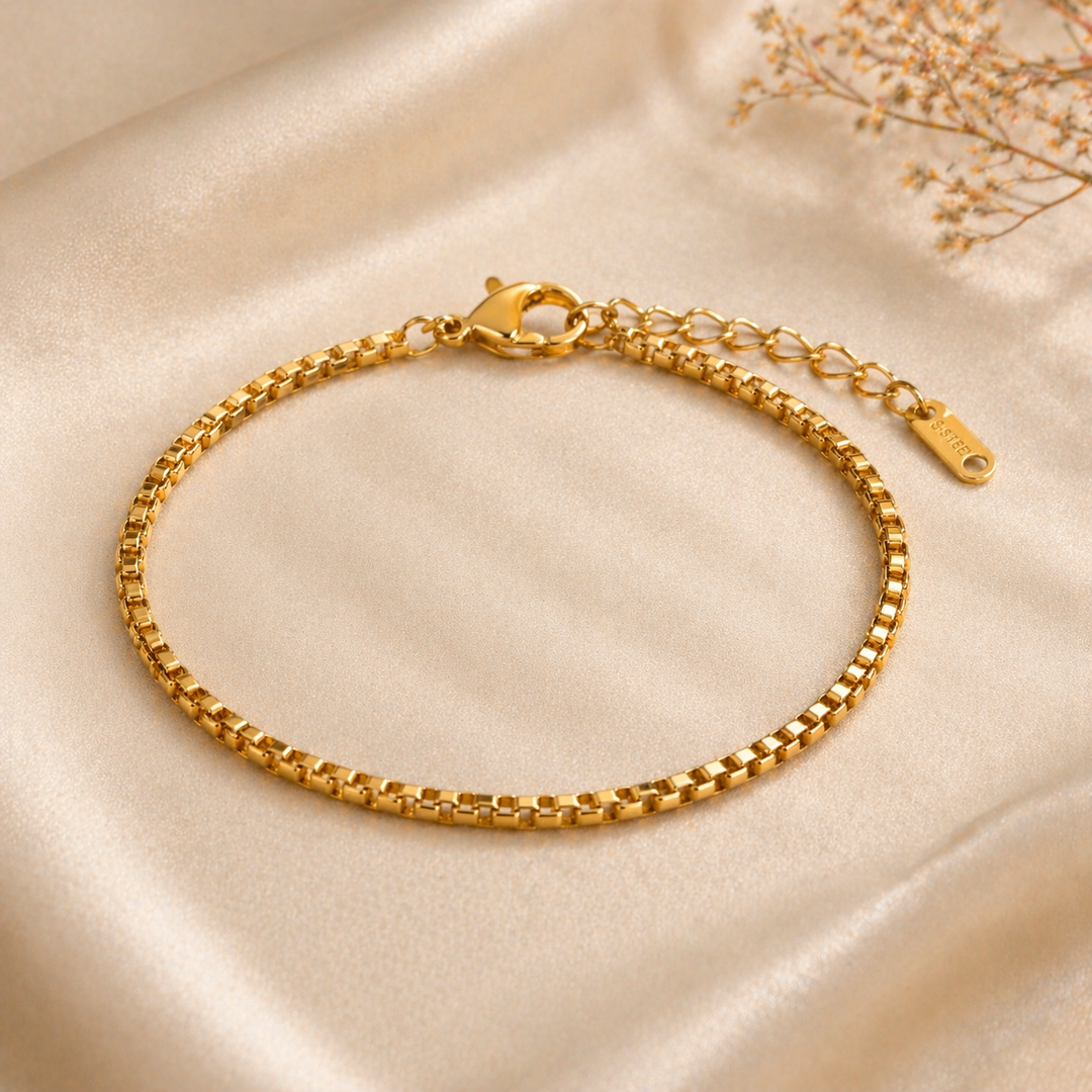 Golden Glow Bracelet – Minimal Stackable Everyday Drip