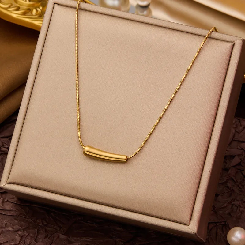 Gold Bar Necklace – Minimal Pendant