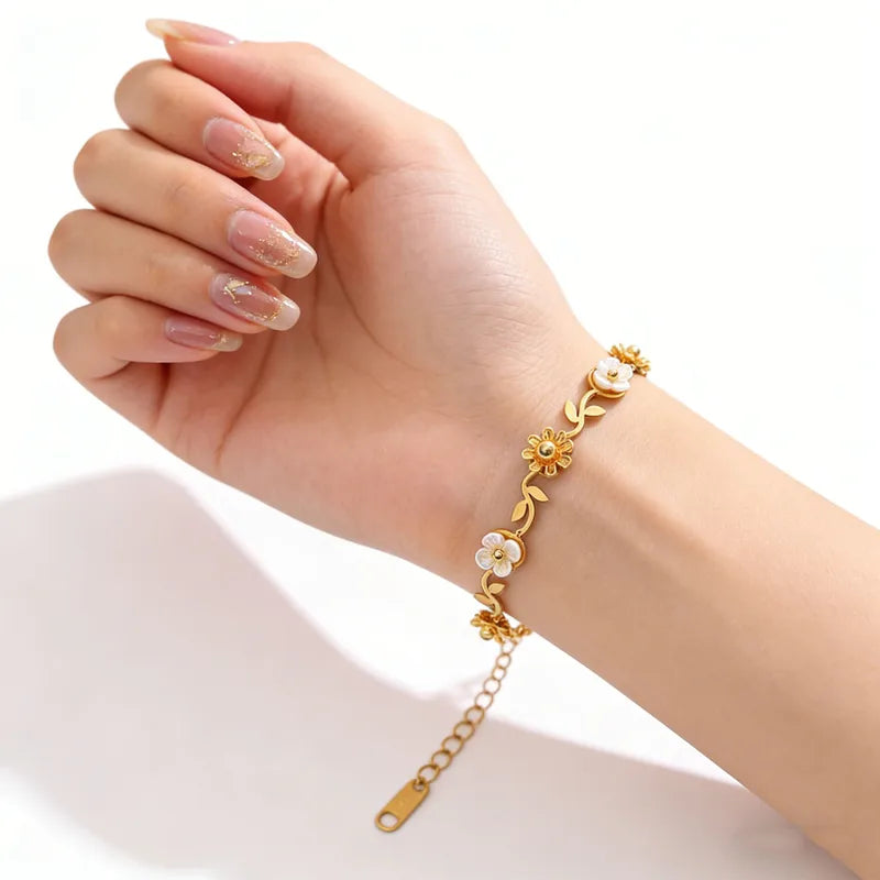 Tulip leaf vine gold bracelet | floral elegant jewelry for women