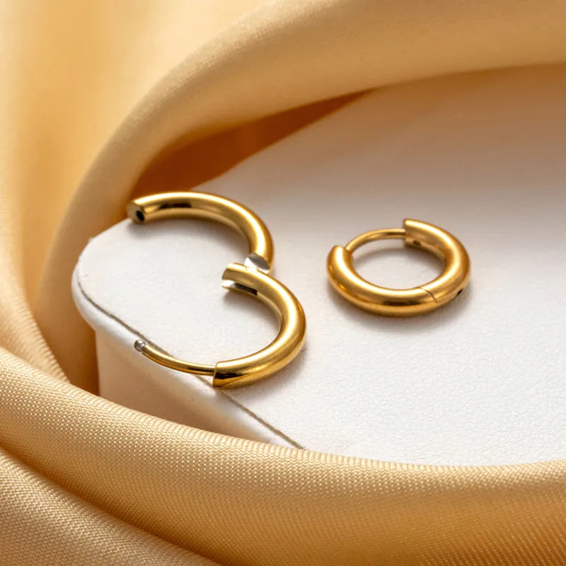 Zarinoor Classic Gold Hoop Earrings